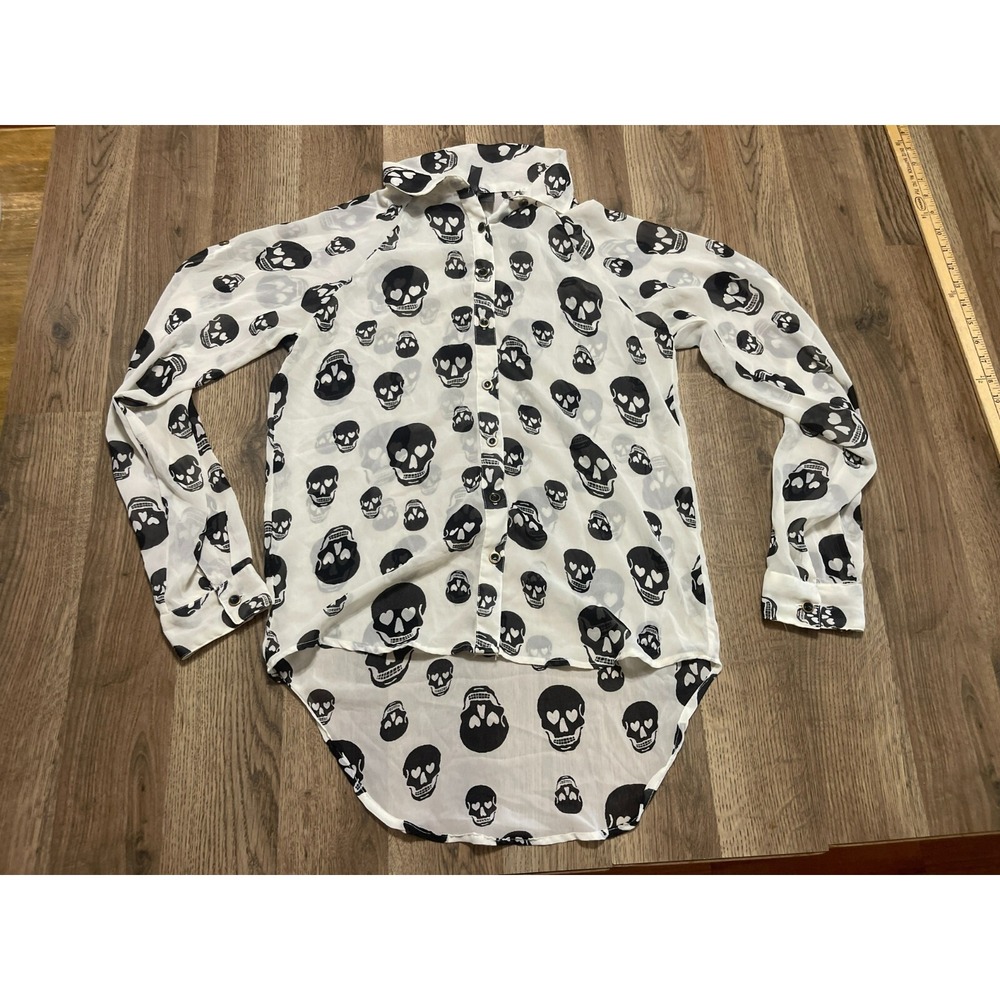 Fun and Flirt Blouse Womens Medium? Button Up Black White Skulls See Through